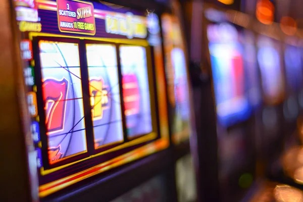 surga 777 Aviator round history showing multiplier outcomes and player cash-out points